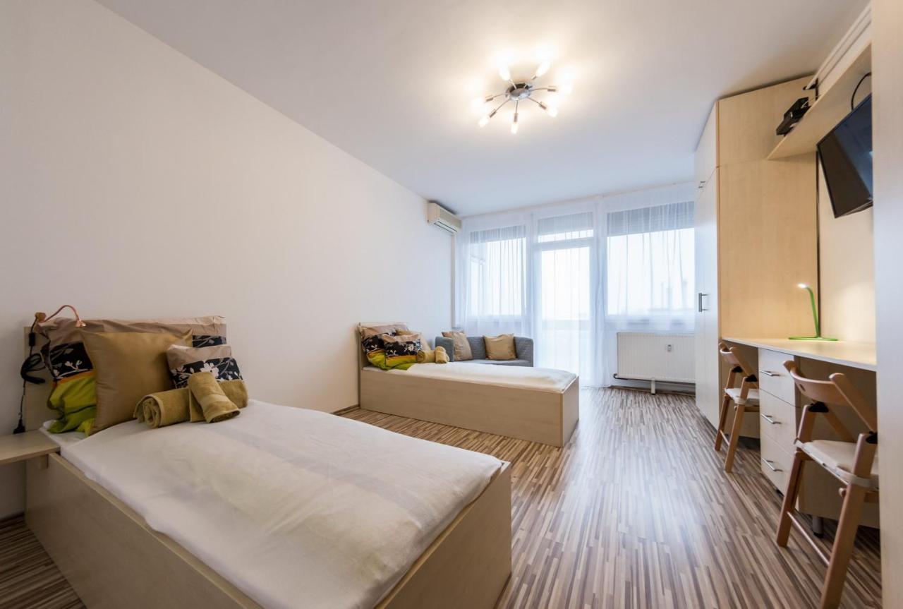 Central Home- Pesterzsebet Будапеща Екстериор снимка